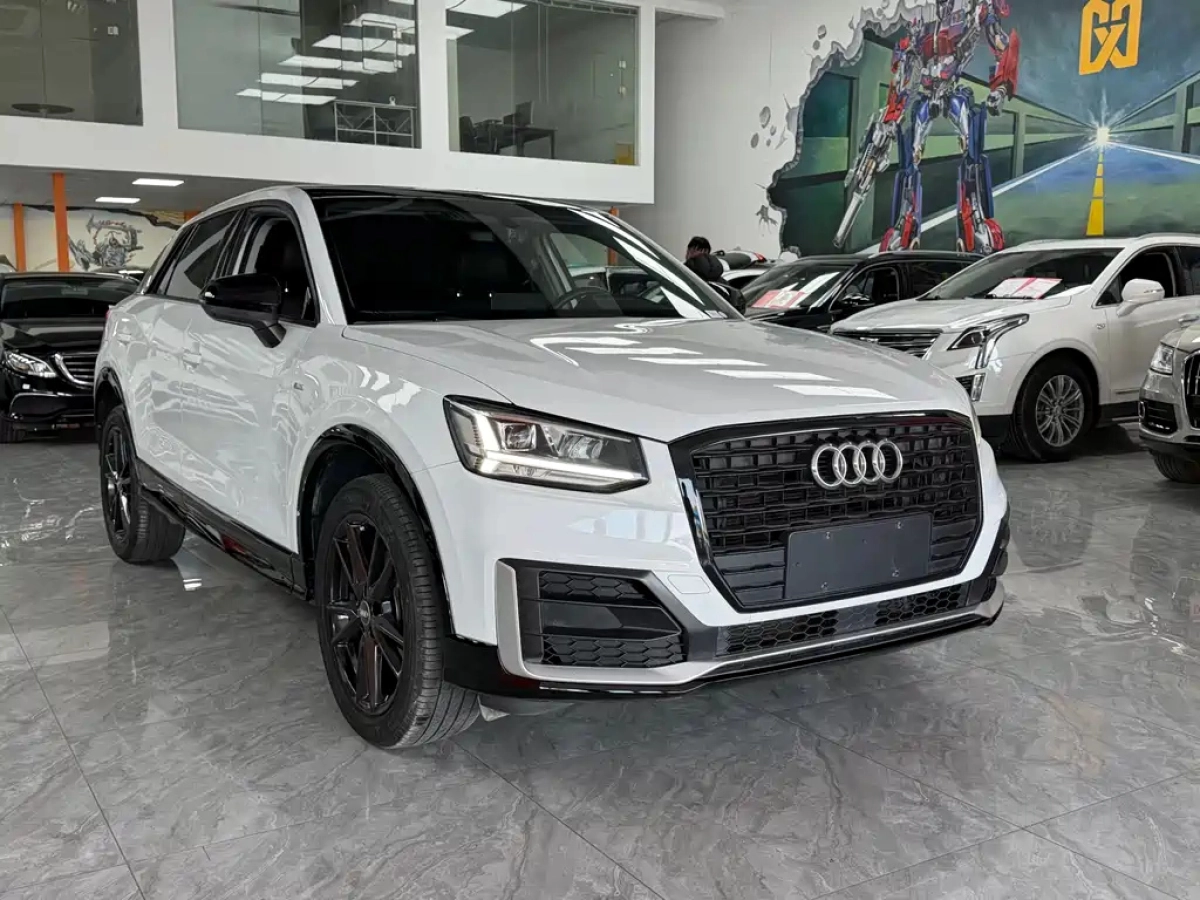 AUDI Q2L