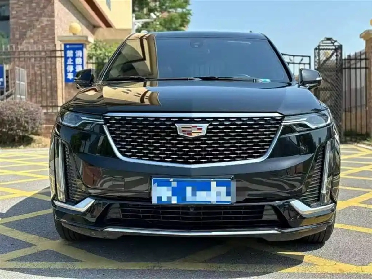 CADILLAC XT6