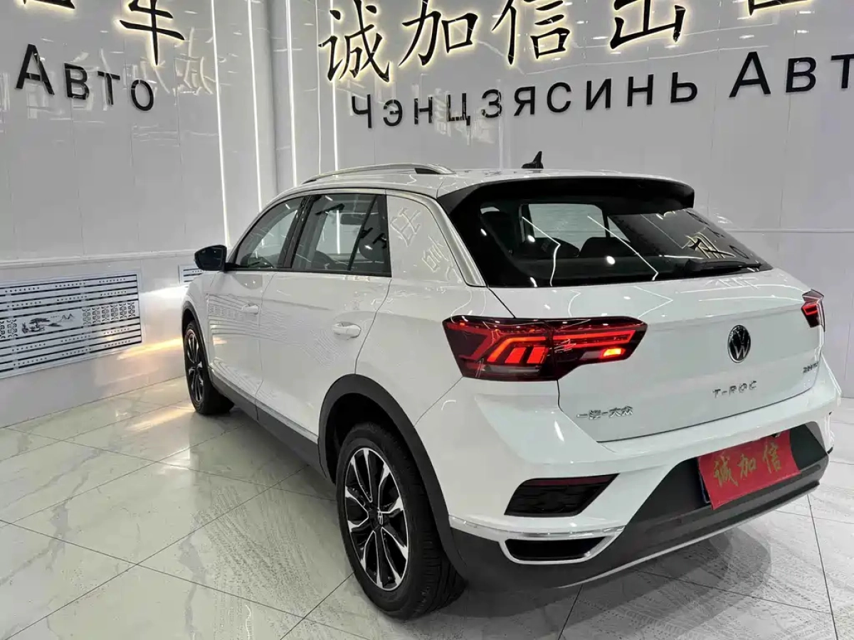 VOLKSWAGEN T-ROC