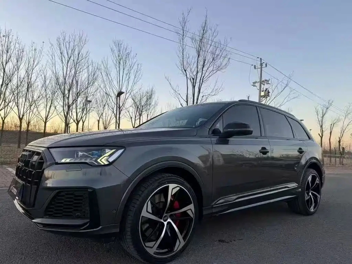 AUDI SQ7  2025