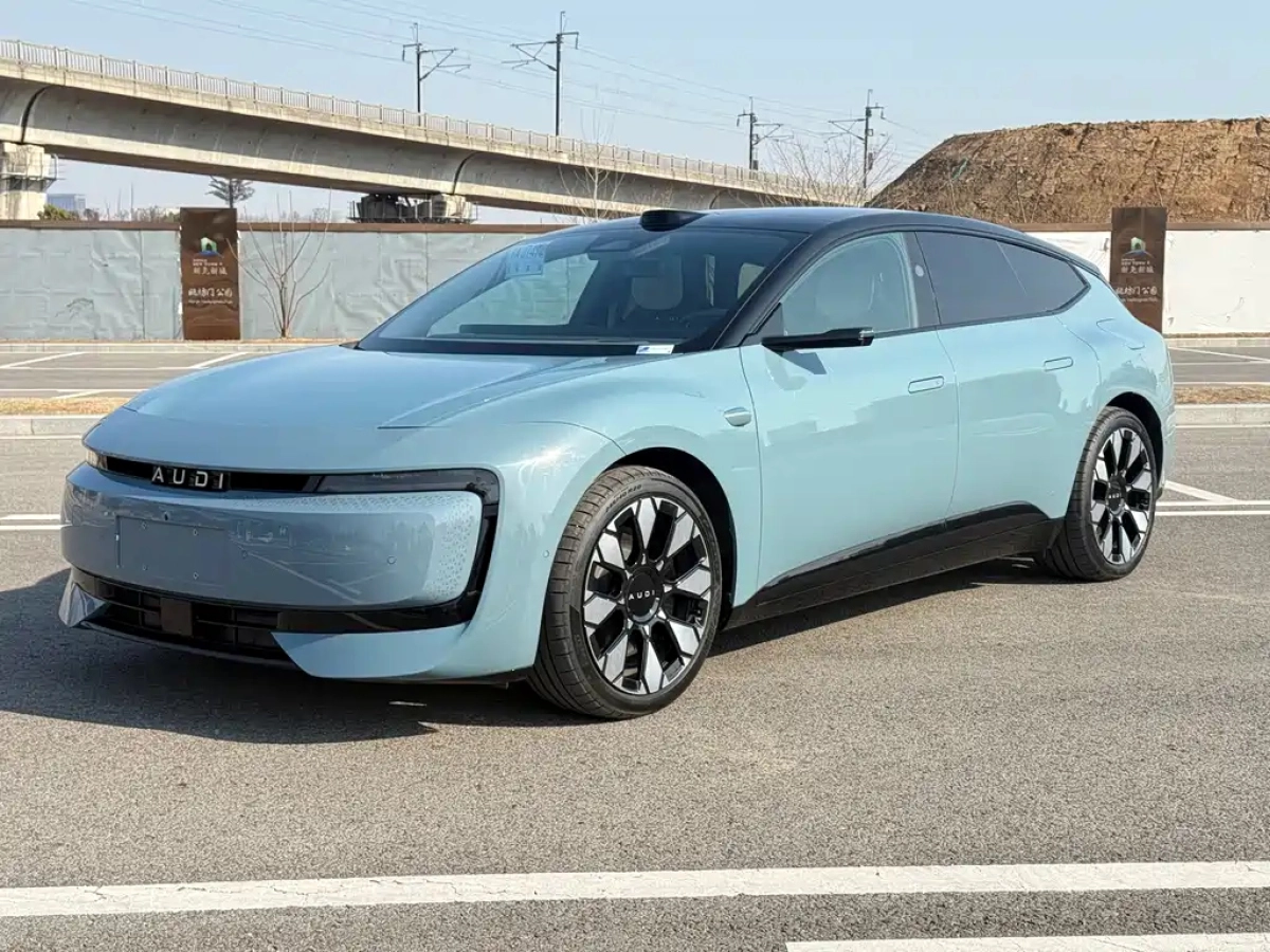 AUDI E5 SPORTBACK  2025