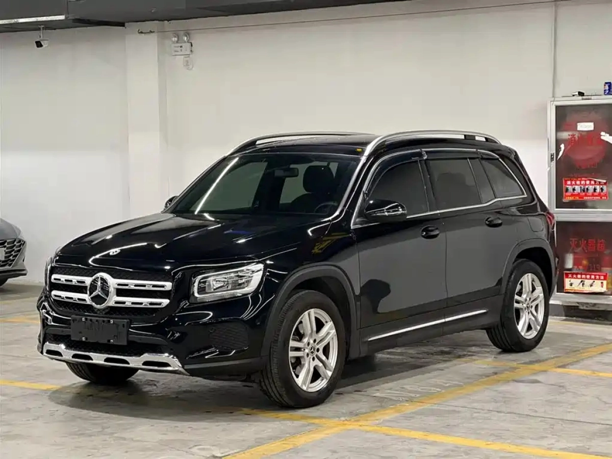 MERCEDES-BENZ GLB