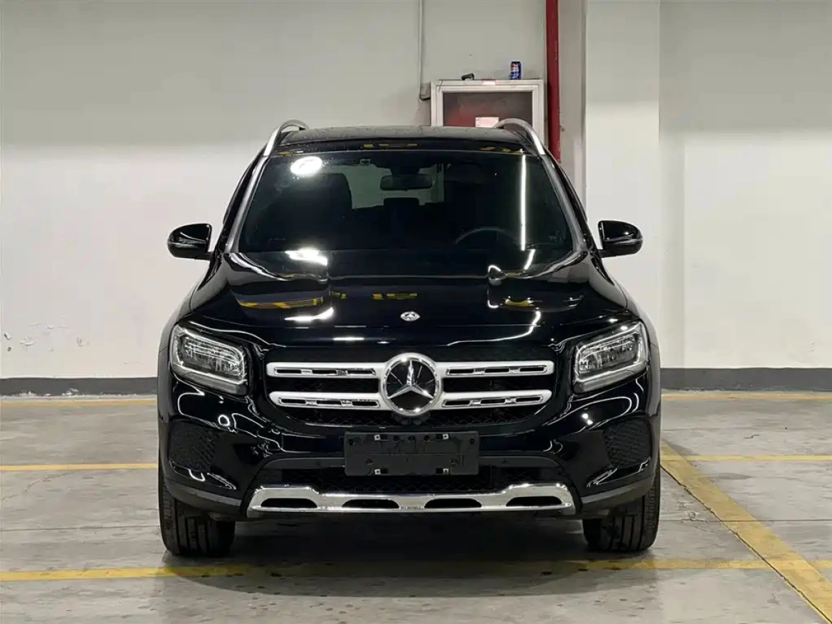 MERCEDES-BENZ GLB