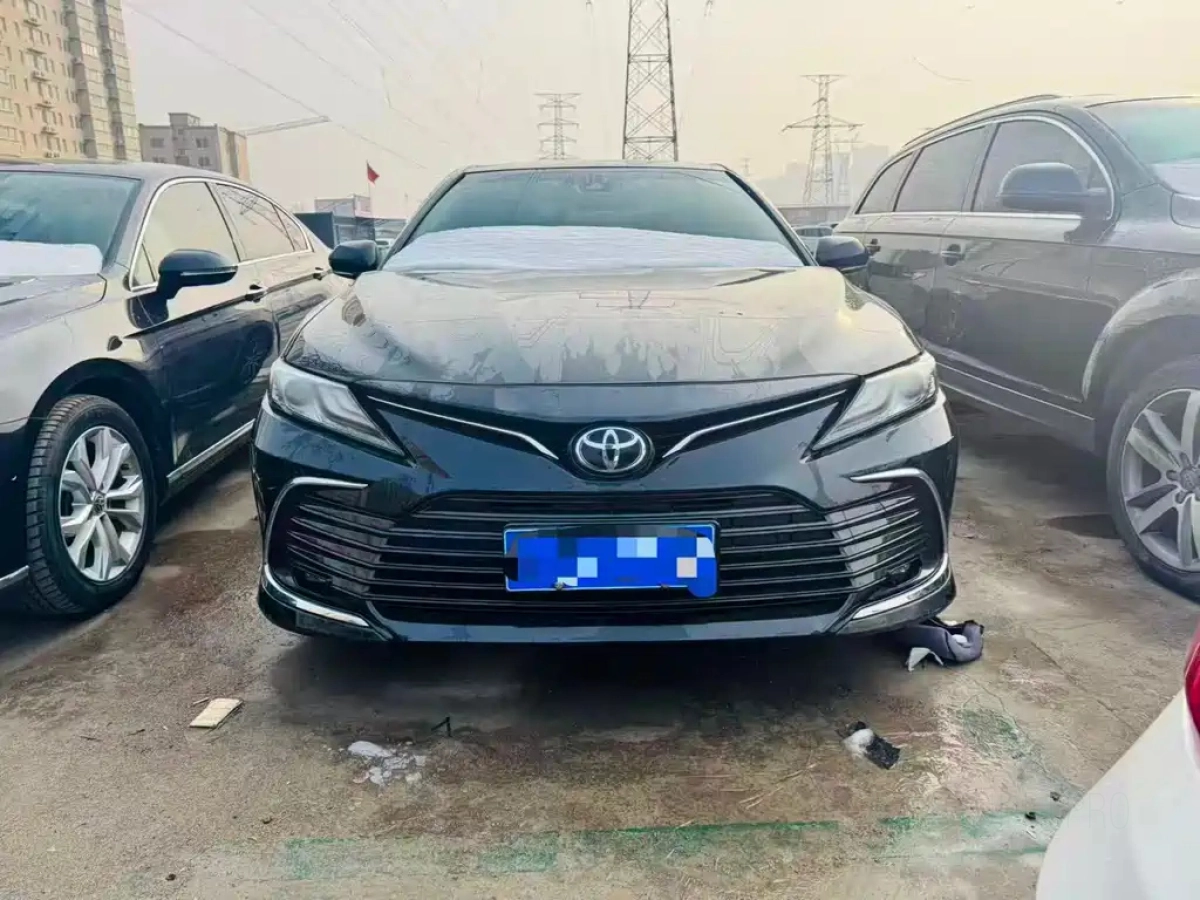 TOYOTA CAMRY