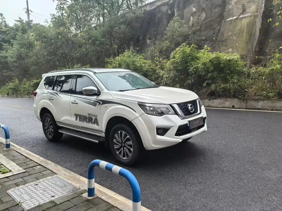 NISSAN TERRA  2020