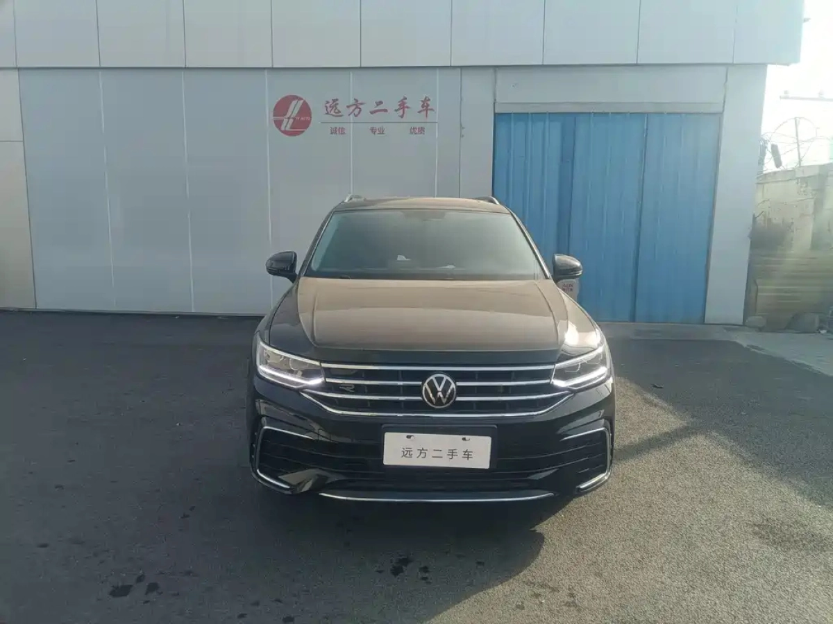 VOLKSWAGEN TIGUAN L
