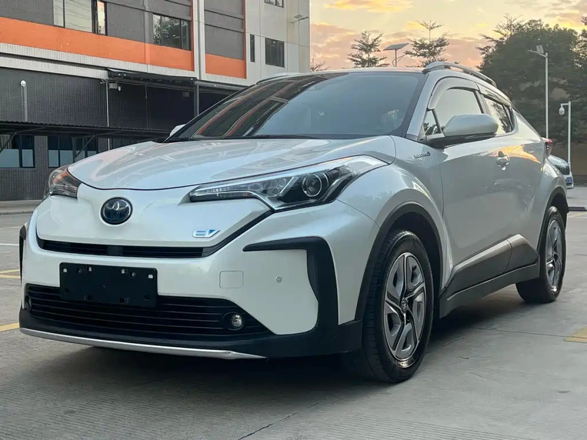 TOYOTA C-HR EV