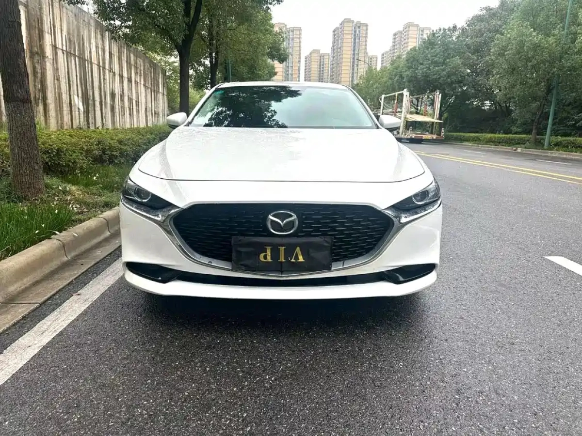 MAZDA 3 AXELA