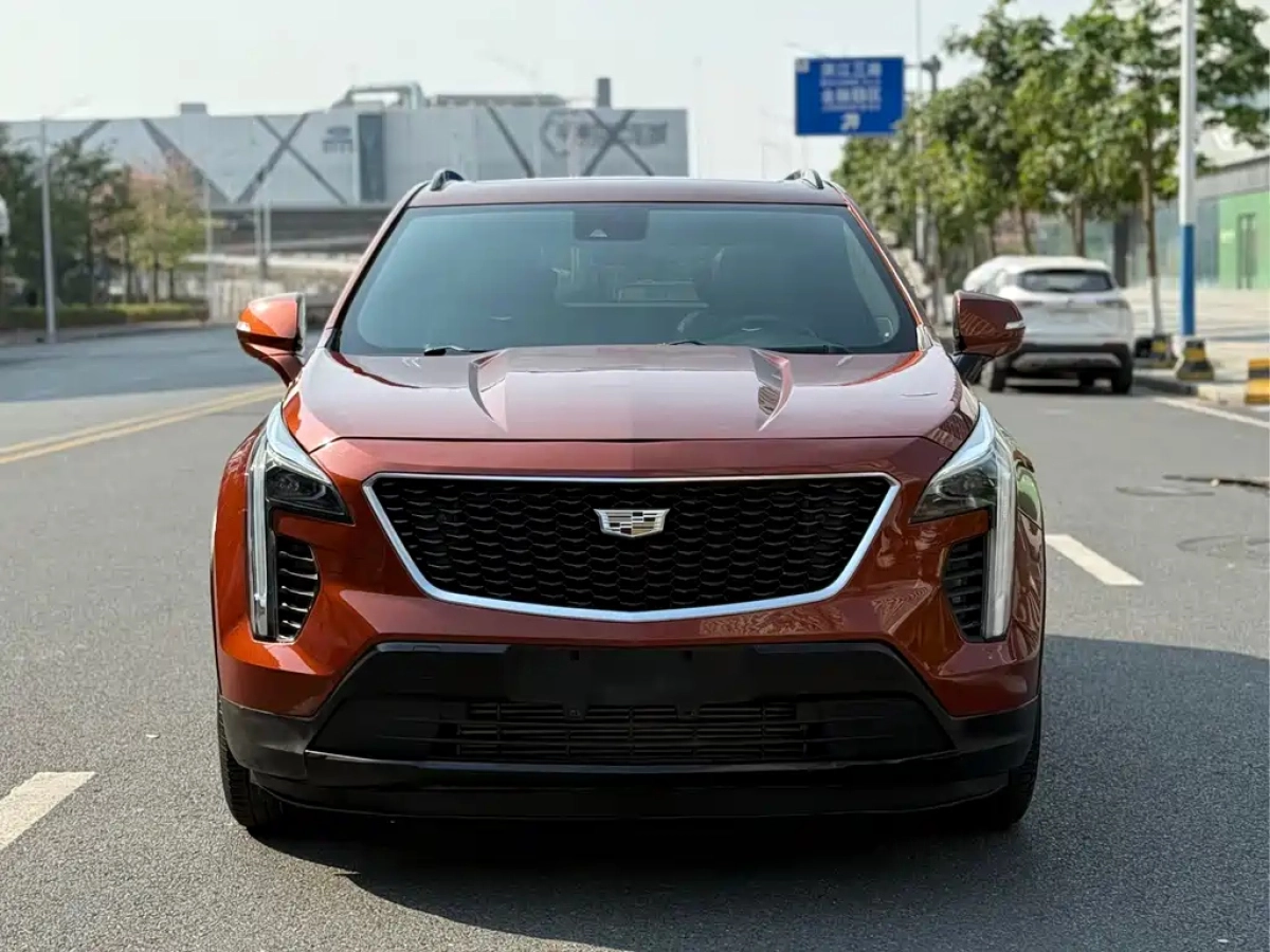 CADILLAC XT4