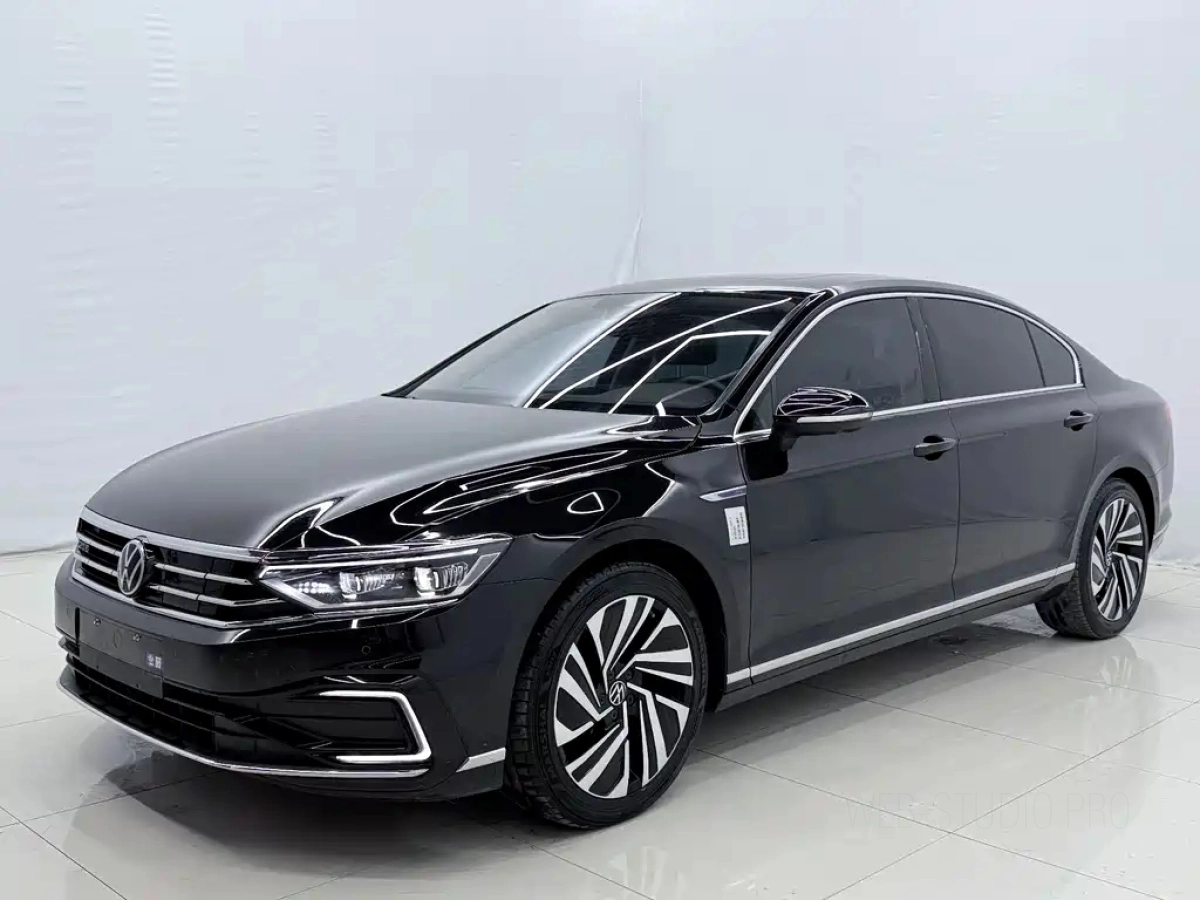 VOLKSWAGEN MAGOTAN GTE PLUG-IN HYBRID HY  2024