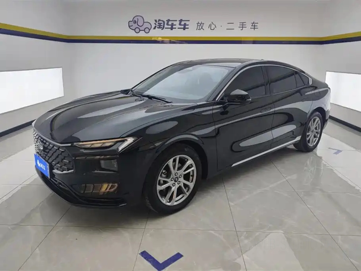 FORD MONDEO  2024