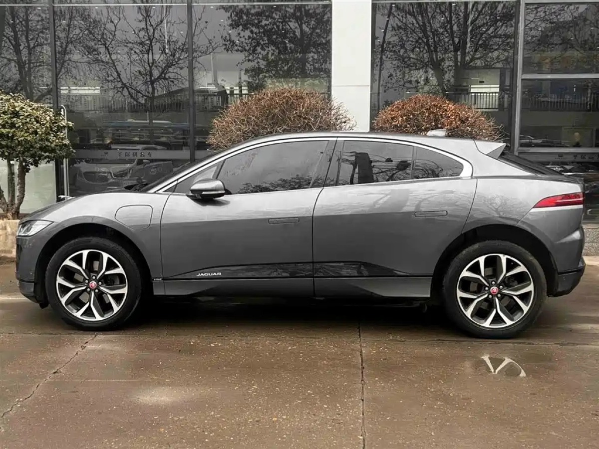 JAGUAR I-PACE