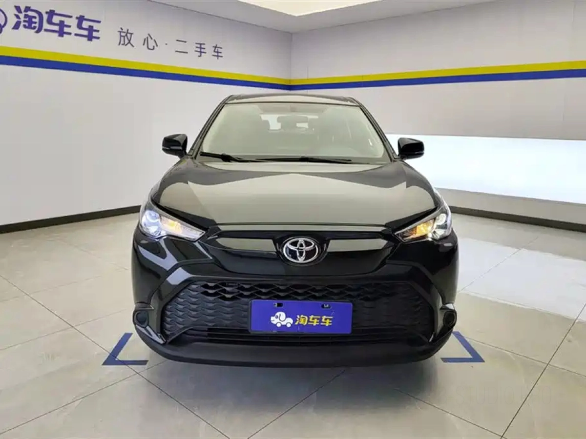 TOYOTA COROLLA CROSS