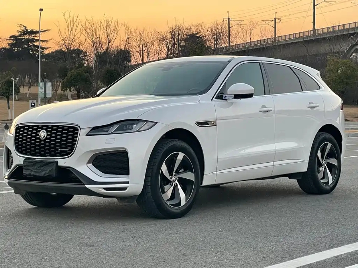 JAGUAR F-PACE  2024