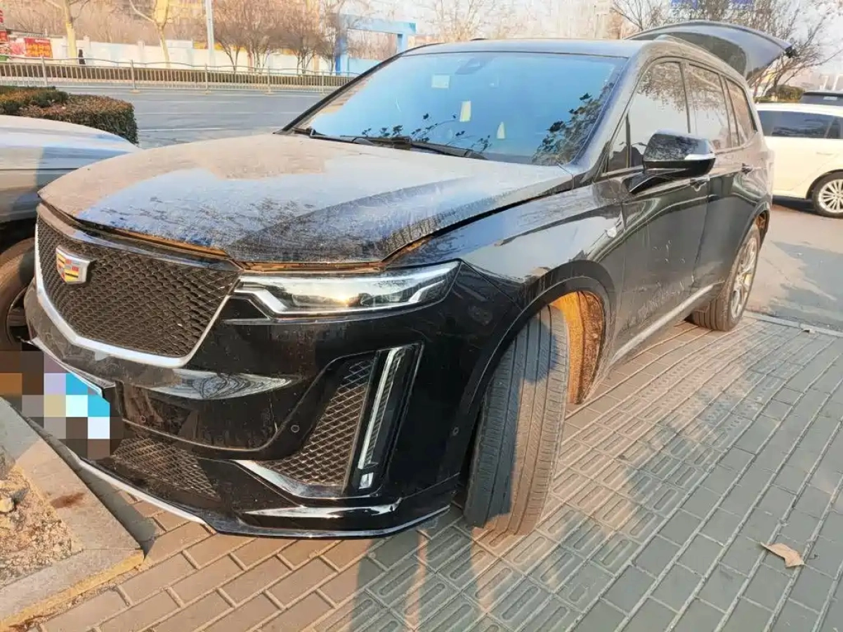 CADILLAC XT6