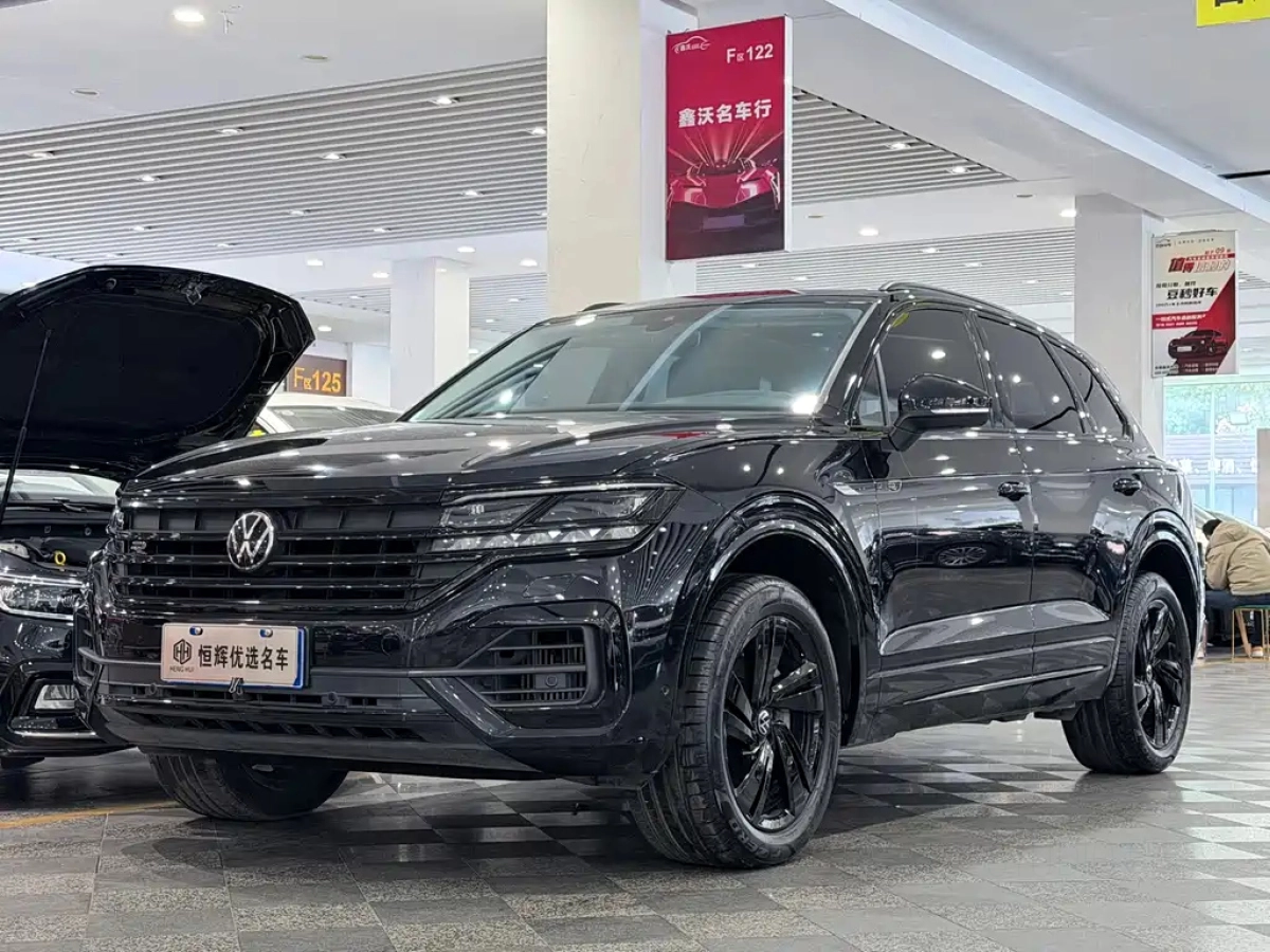 VOLKSWAGEN TOUAREG