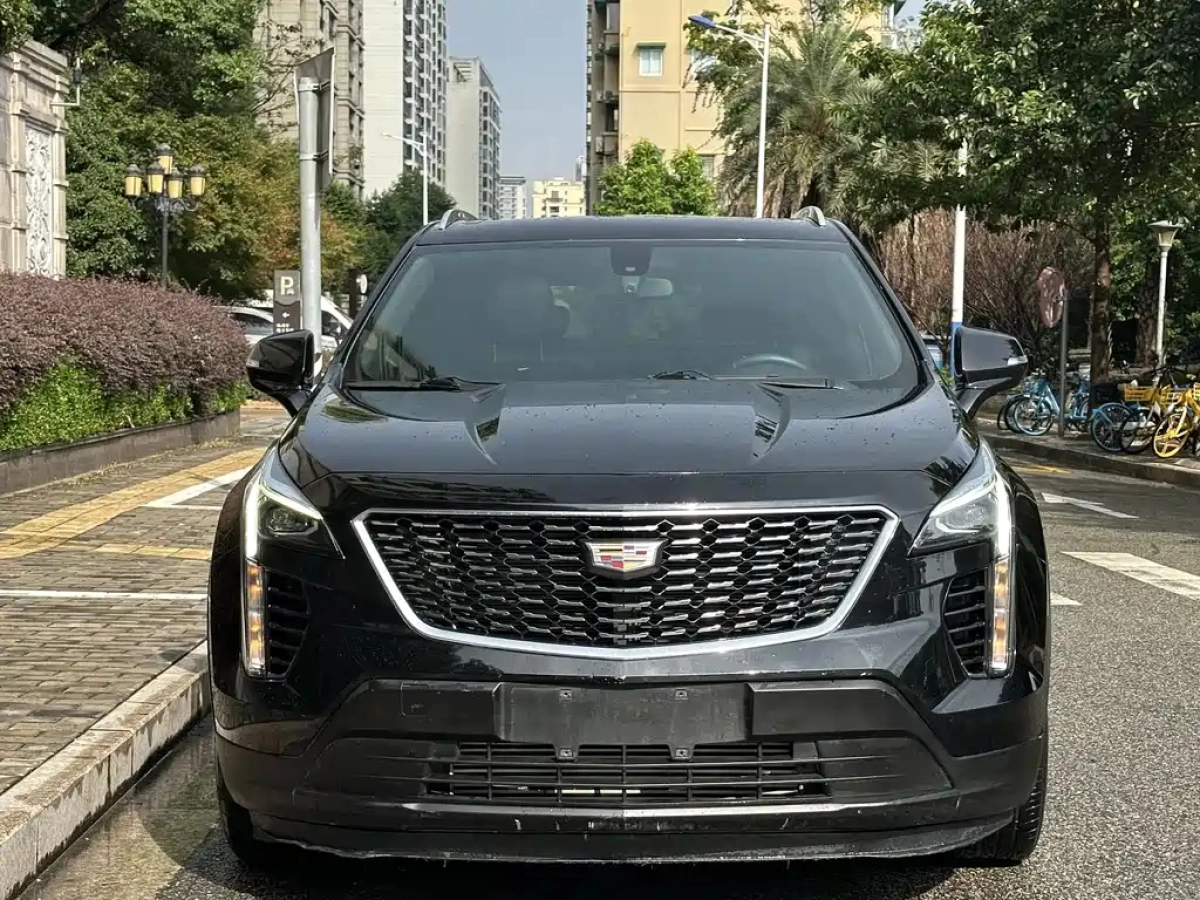 CADILLAC XT4