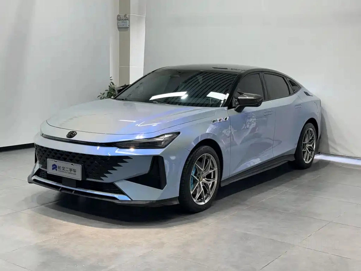 CHANGAN UNI-V IDD  2024