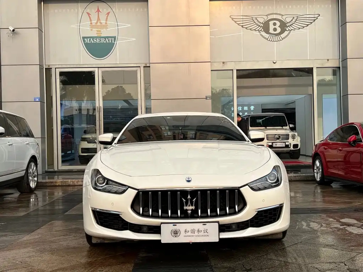 MASERATI GHIBLI