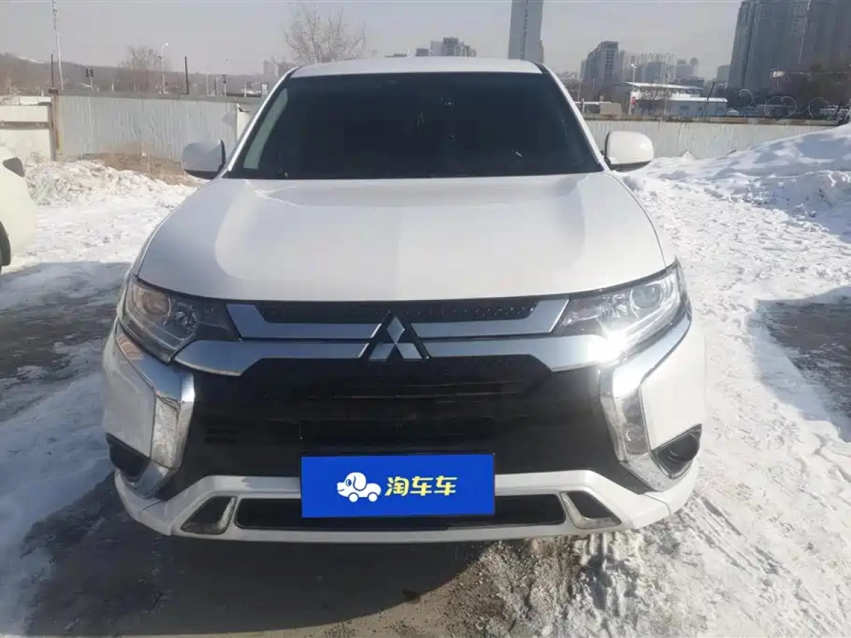 MITSUBISHI OUTLANDER