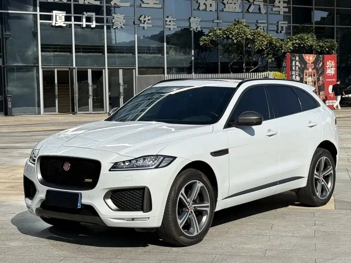 JAGUAR F-PACE  2021