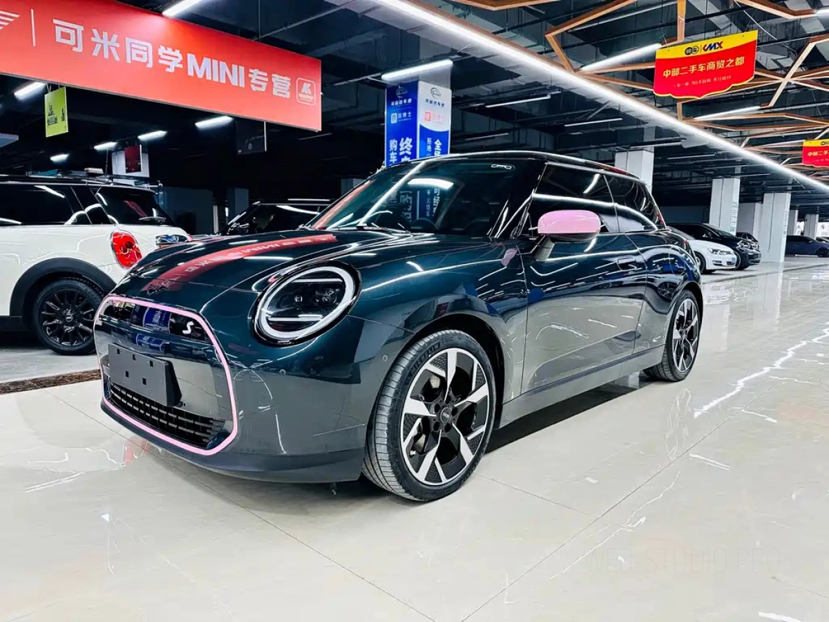 MINI COOPER SE  2024