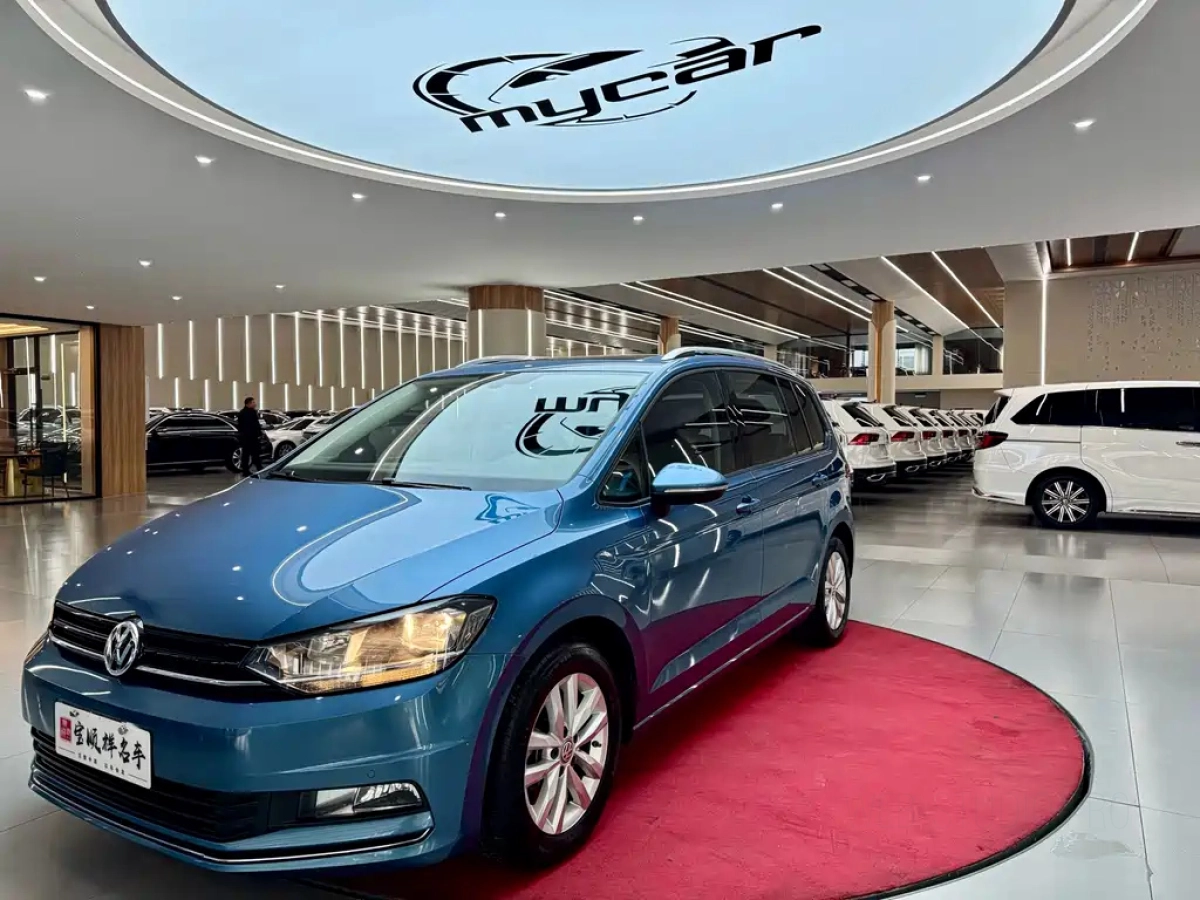 VOLKSWAGEN TOURAN  2019