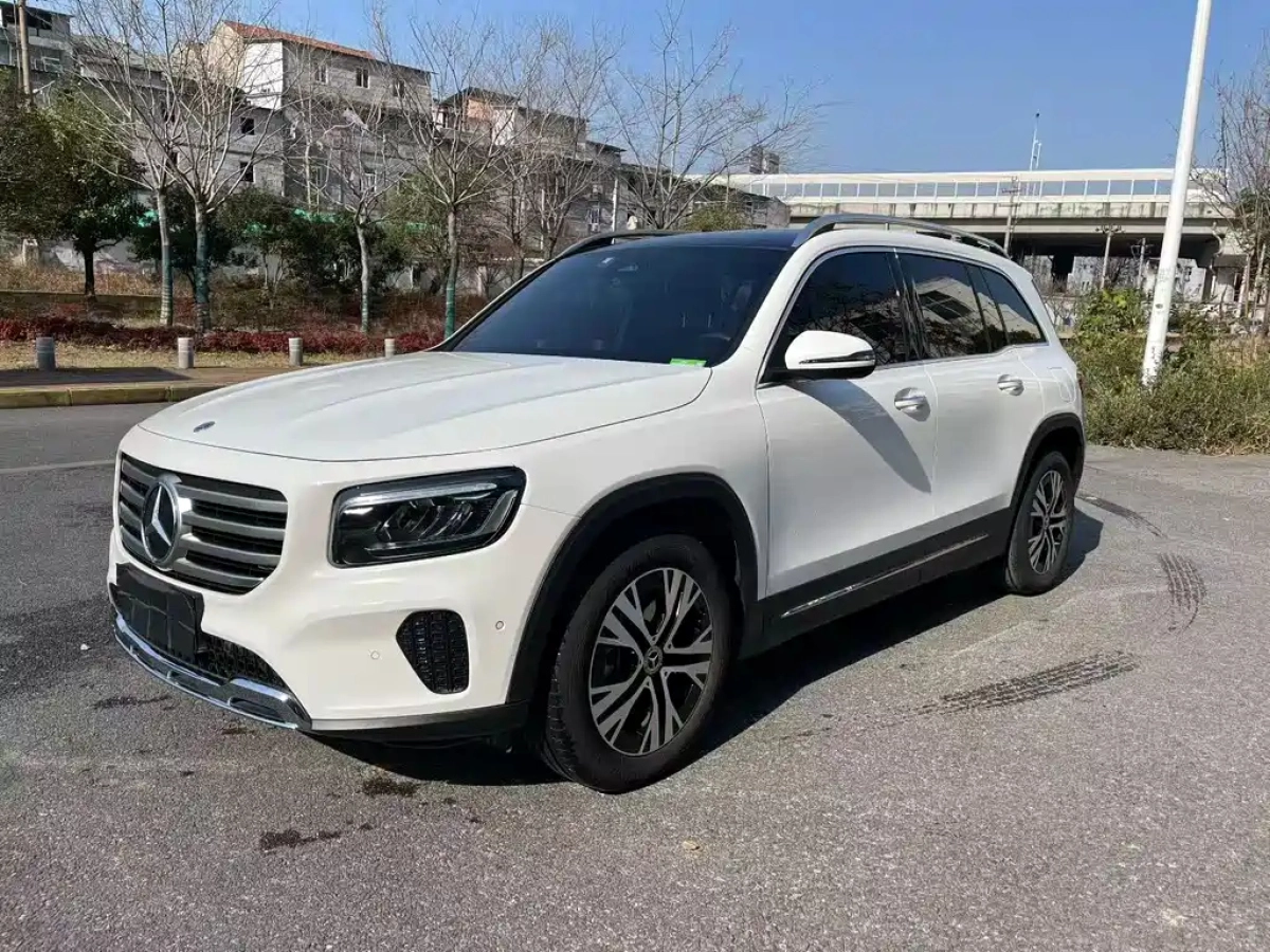 MERCEDES-BENZ GLB  2024