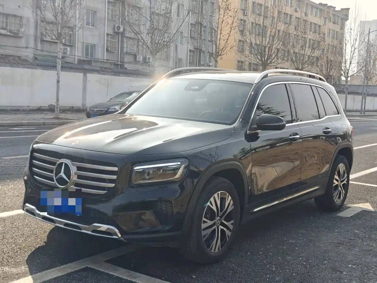 MERCEDES-BENZ GLB
