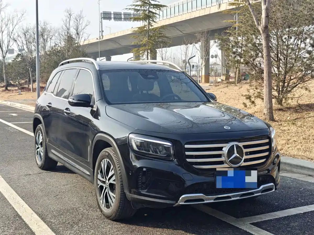 MERCEDES-BENZ GLB