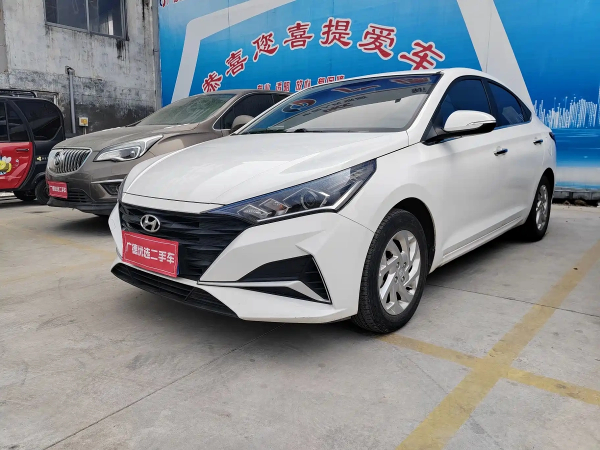 HYUNDAI VERNA
