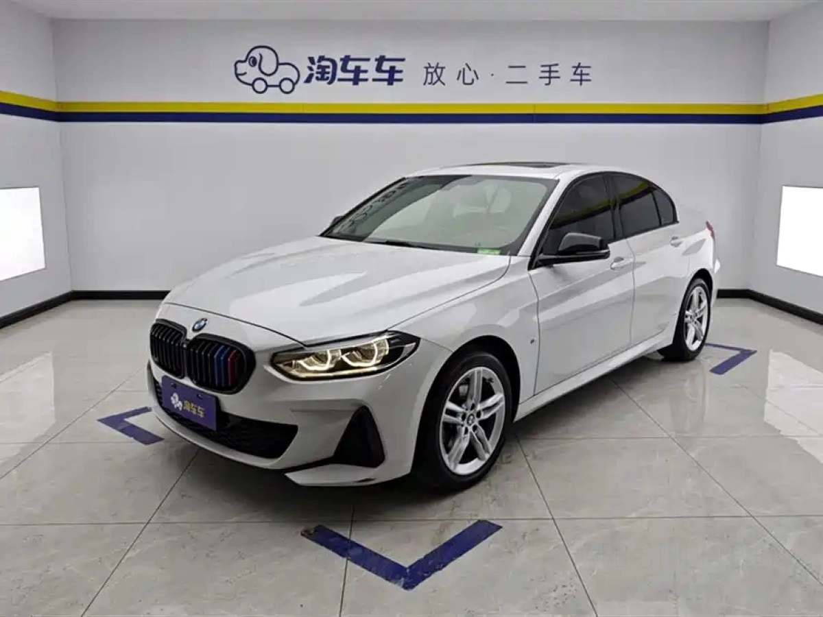 BMW 1-SERIES  2021
