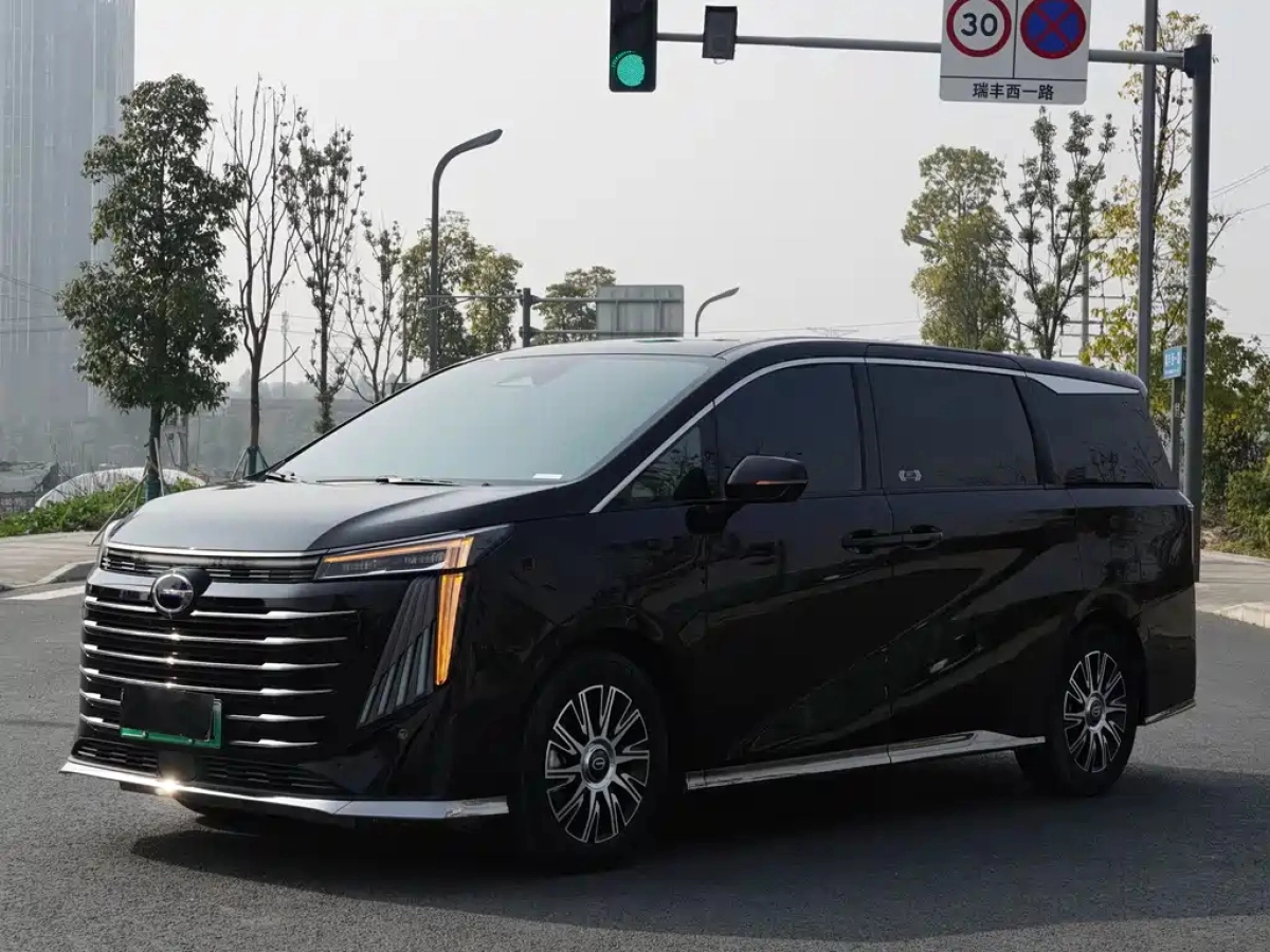 GAC TRUMPCHI TRUMPCHI E9  2023