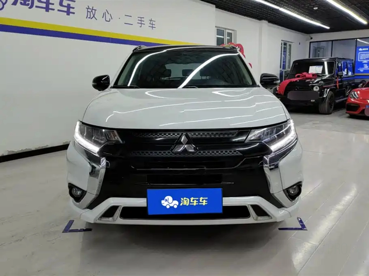 MITSUBISHI OUTLANDER