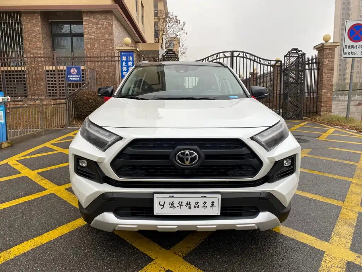 TOYOTA RAV4
