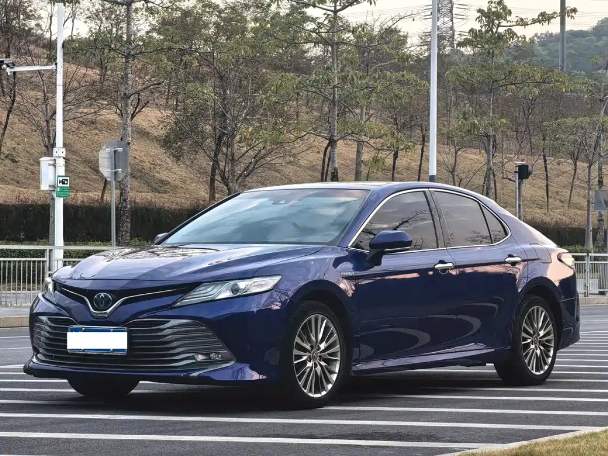 TOYOTA CAMRY  2019