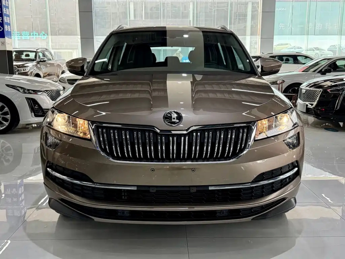SKODA KAROQ