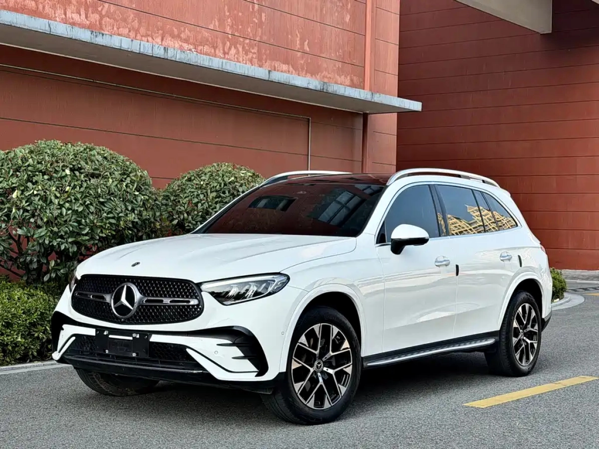 MERCEDES-BENZ GLC  2024