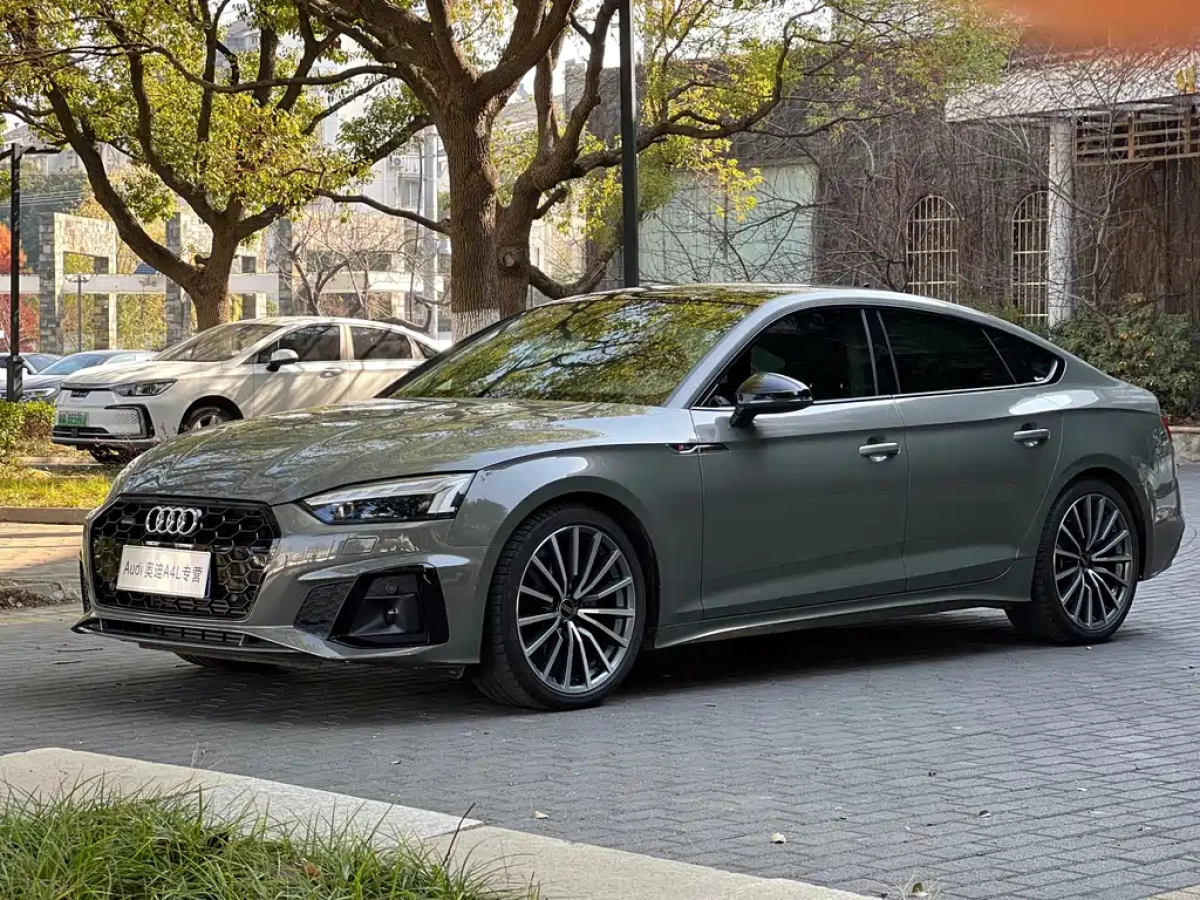 AUDI A5  2025