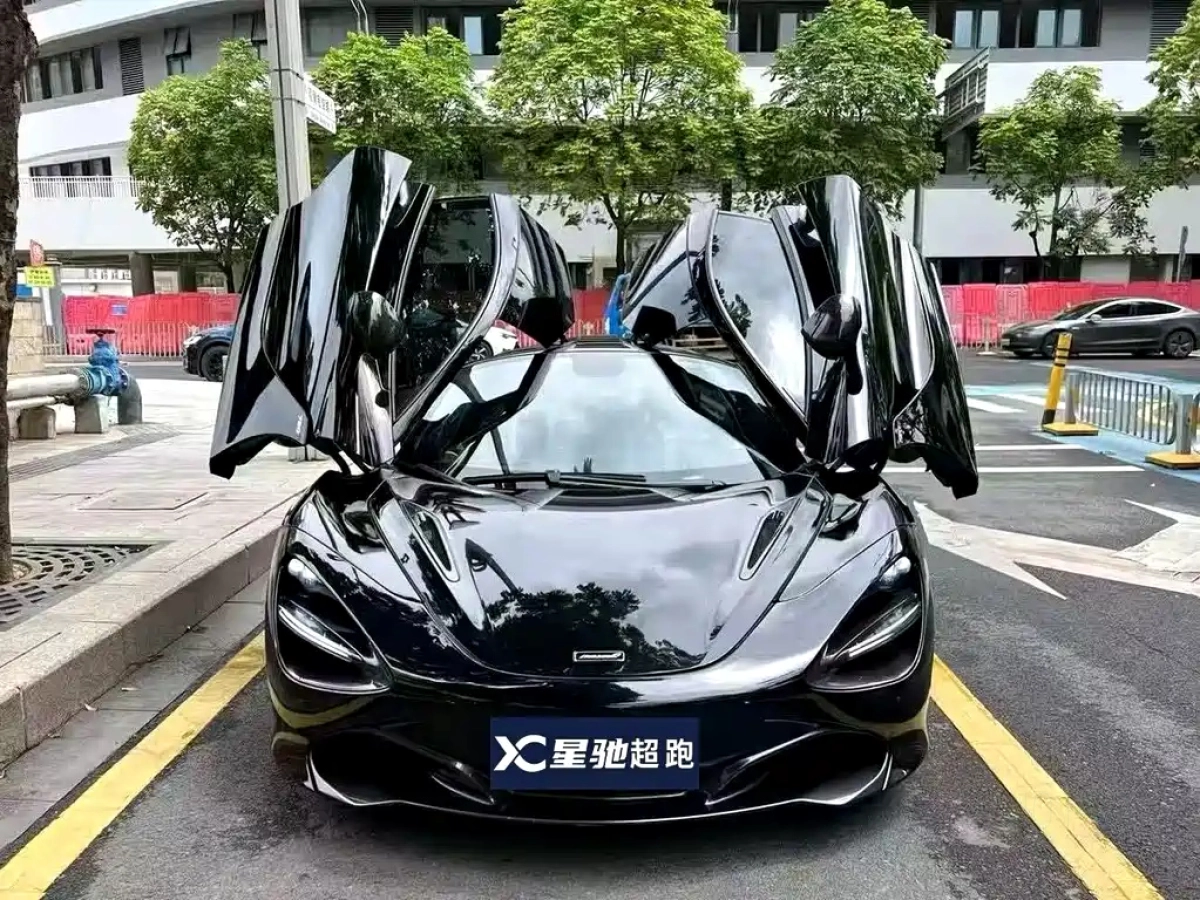 MCLAREN 720S