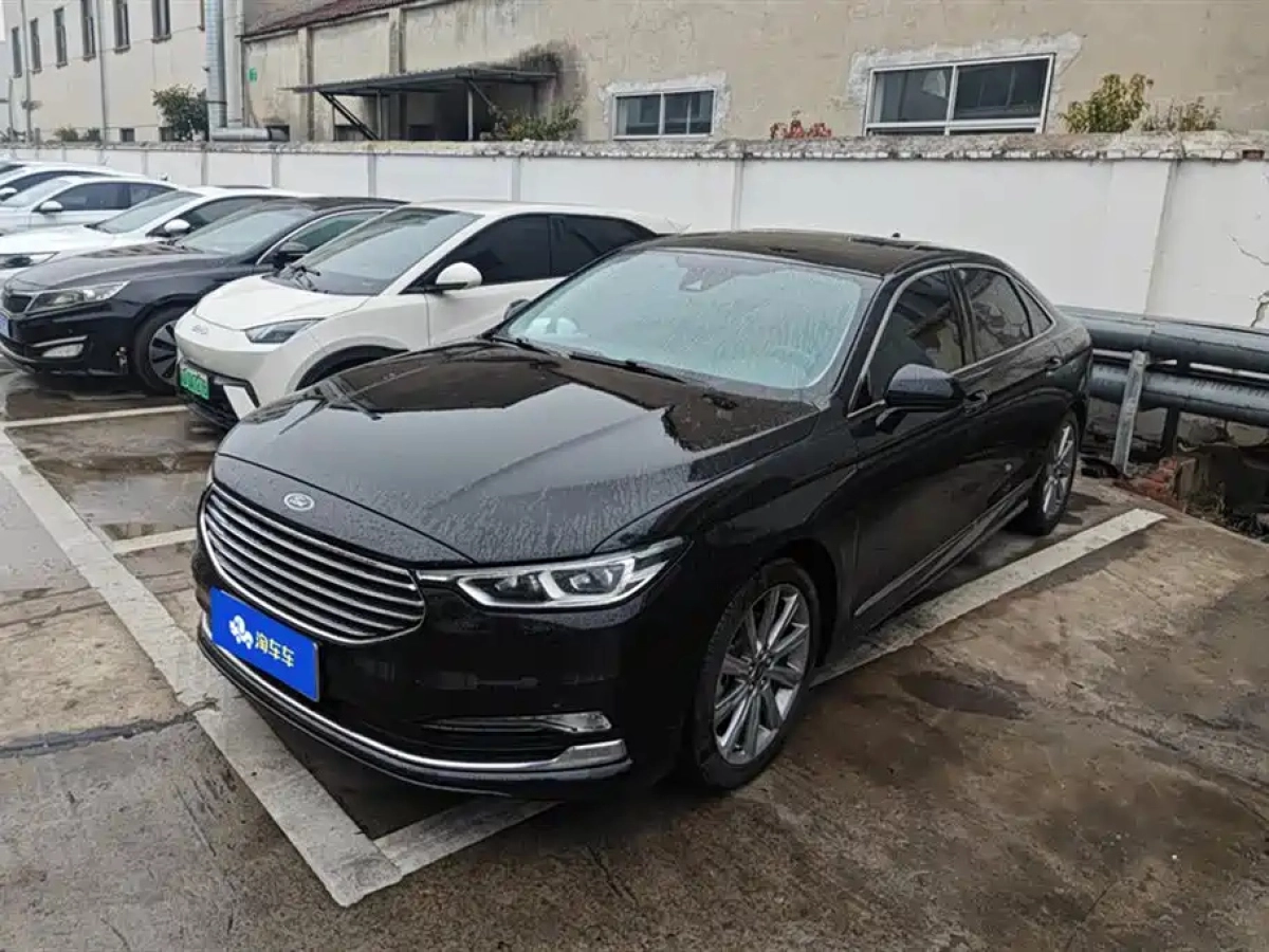 FORD TAURUS  2022