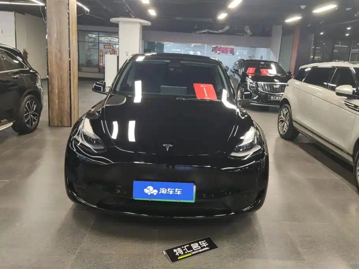 TESLA MODEL Y