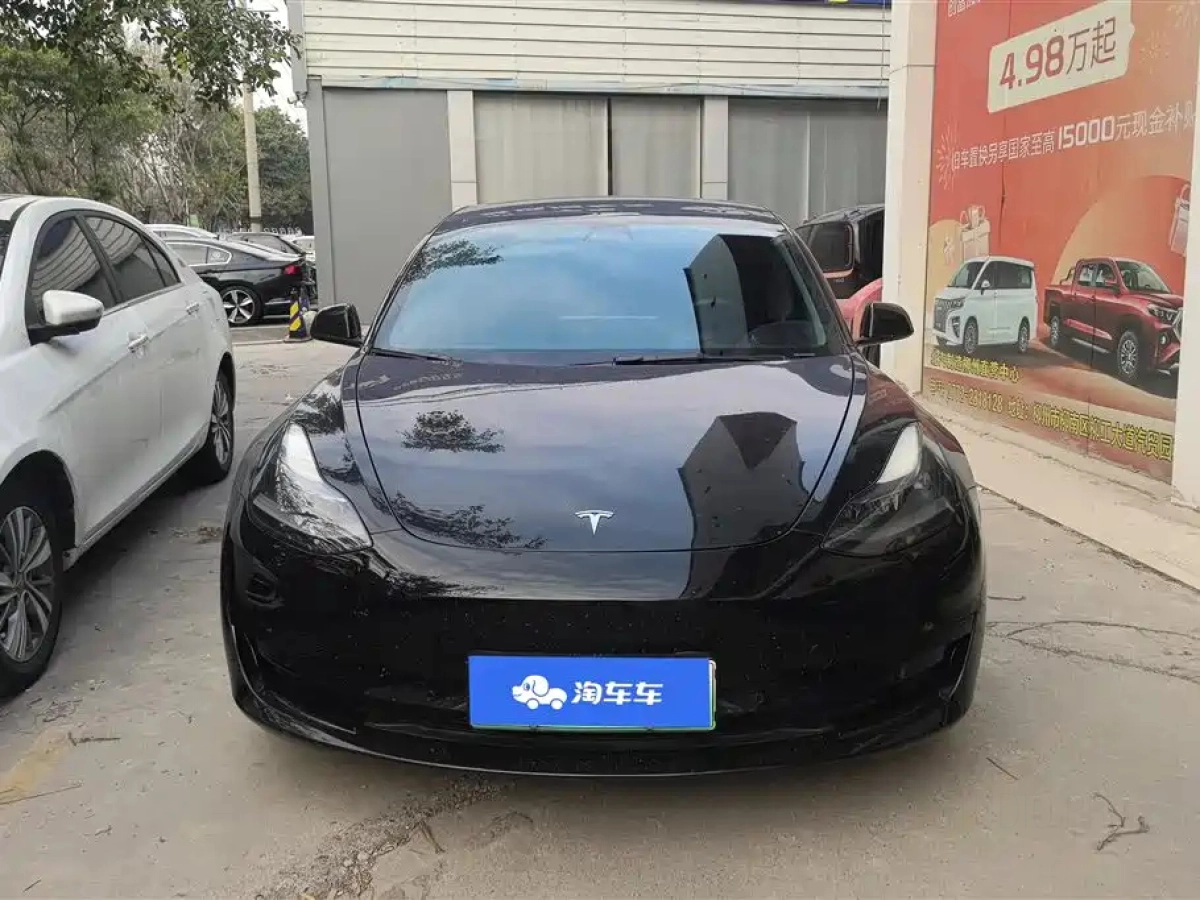 TESLA MODEL 3