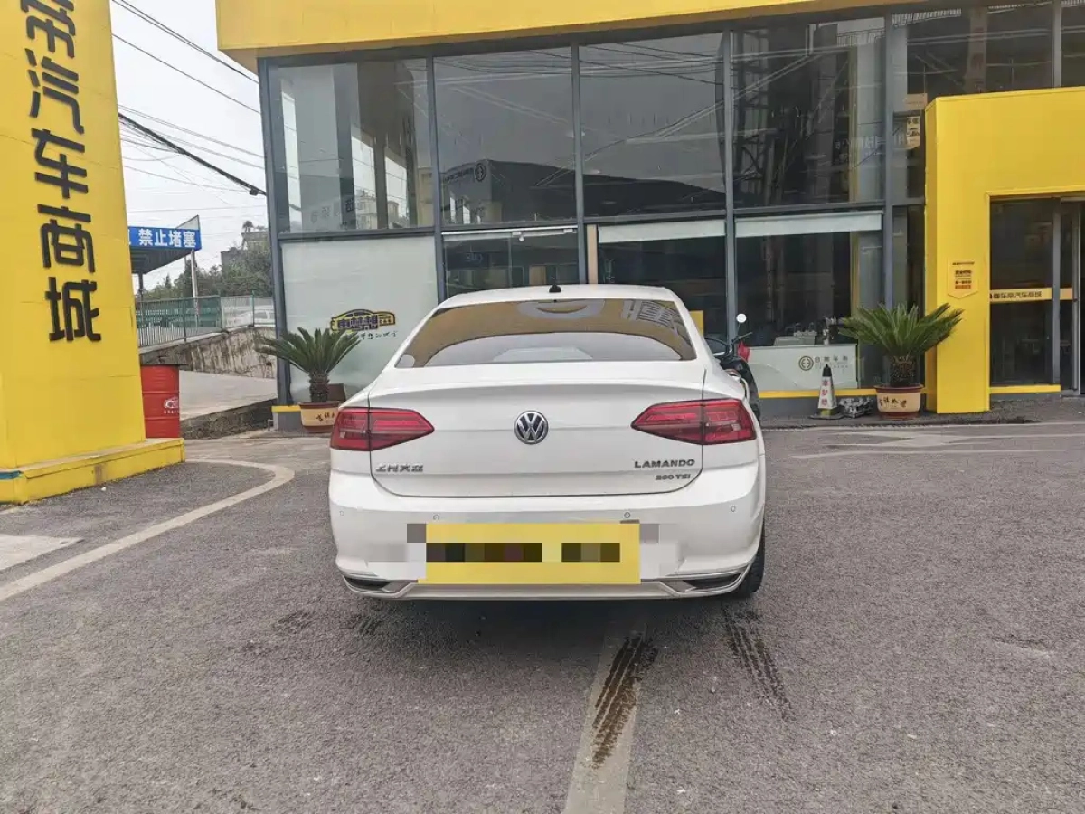 VOLKSWAGEN LAMANDO