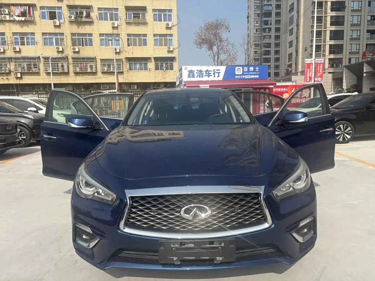 INFINITI Q50L
