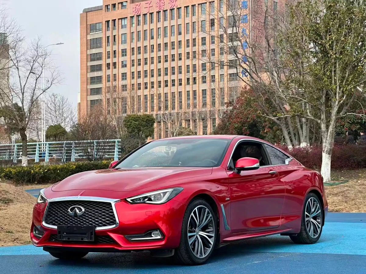 INFINITI Q60  2019
