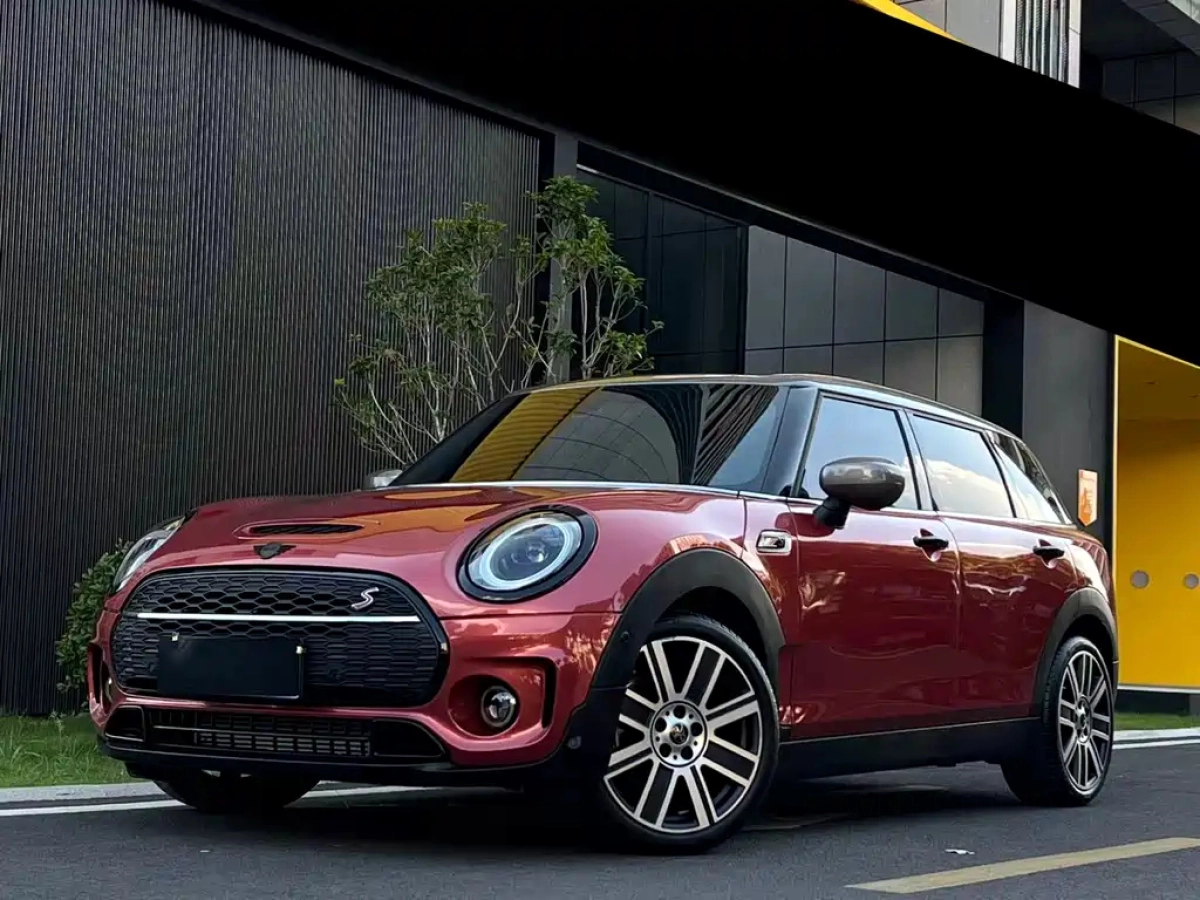 MINI CLUBMAN  2024