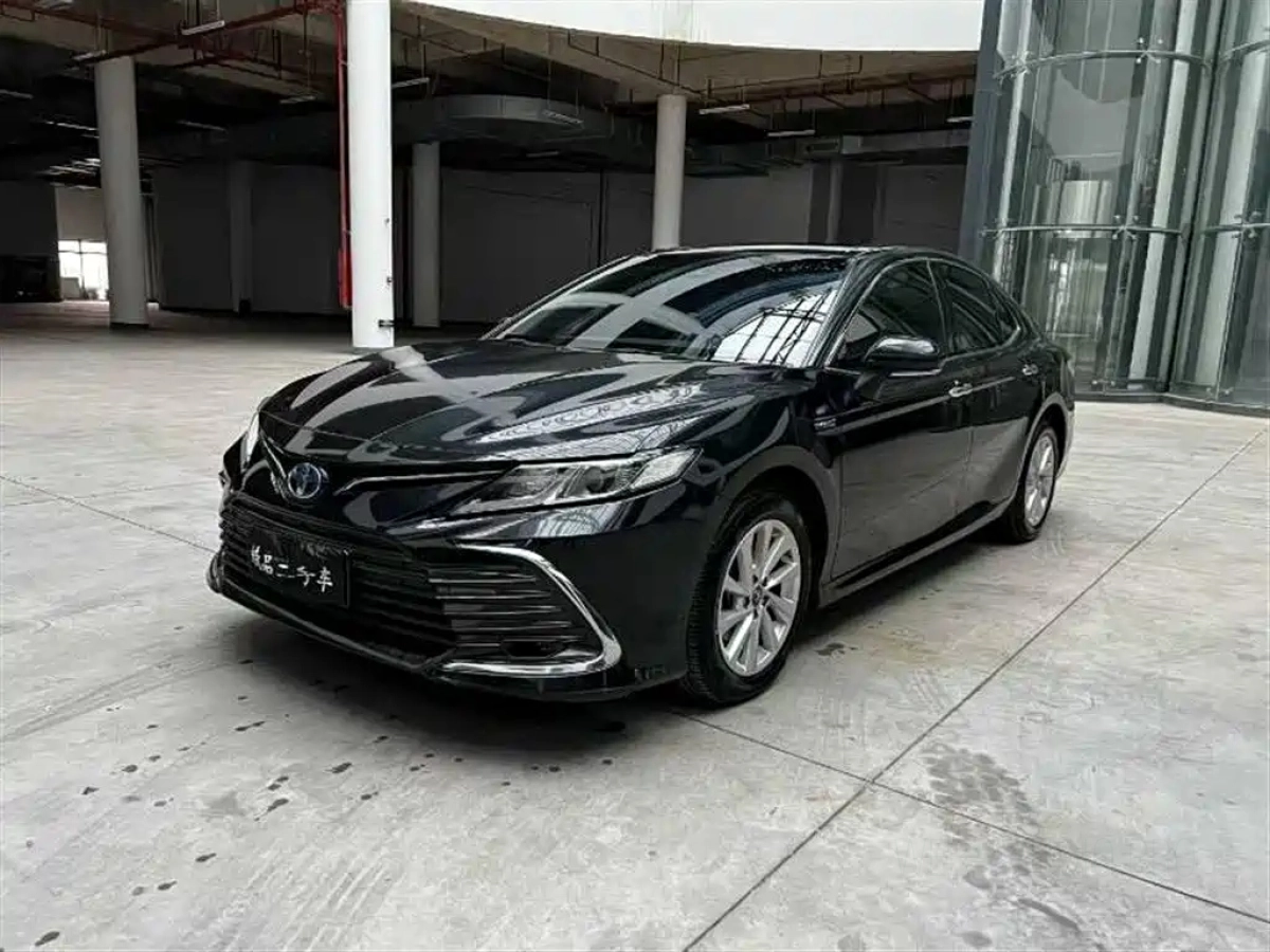 TOYOTA CAMRY  2023