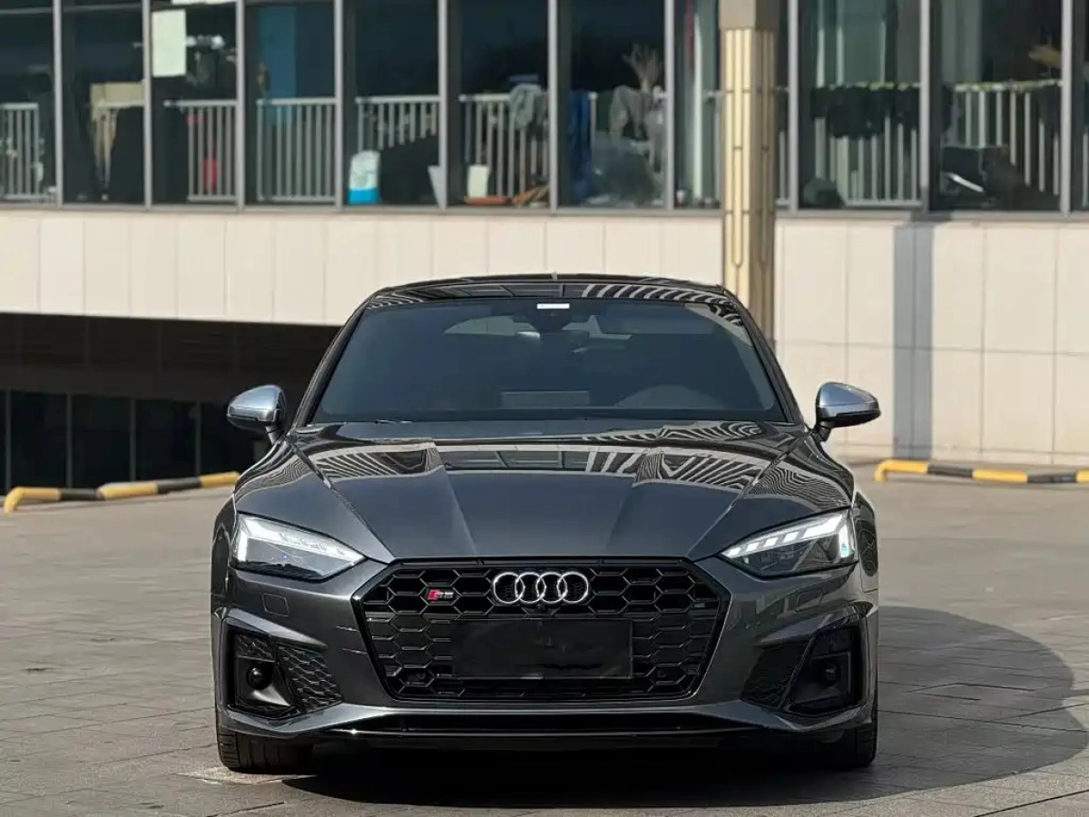 AUDI S5