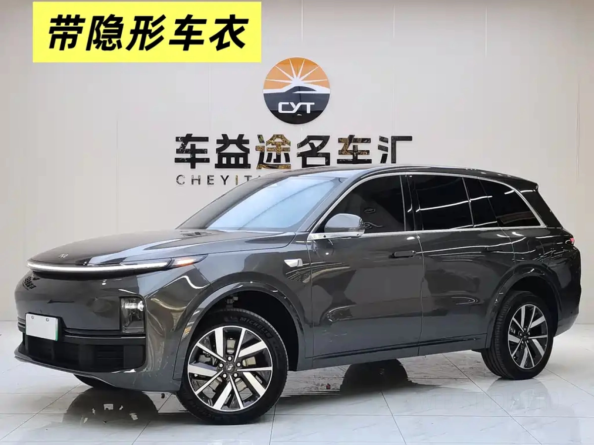 LI AUTO L8  2024